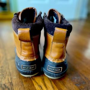 HILFIGER size 8 men’s rain/duck boots